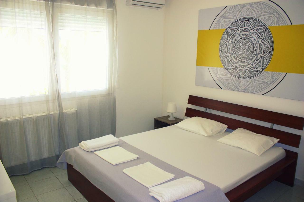 نيوي إيبيفاتاي Nei Epivates Rental Rooms 50M From The Beach المظهر الخارجي الصورة